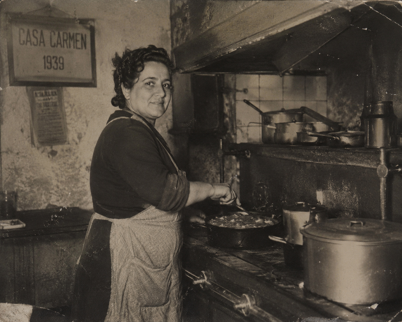 Guiso tradicional en horno de leña